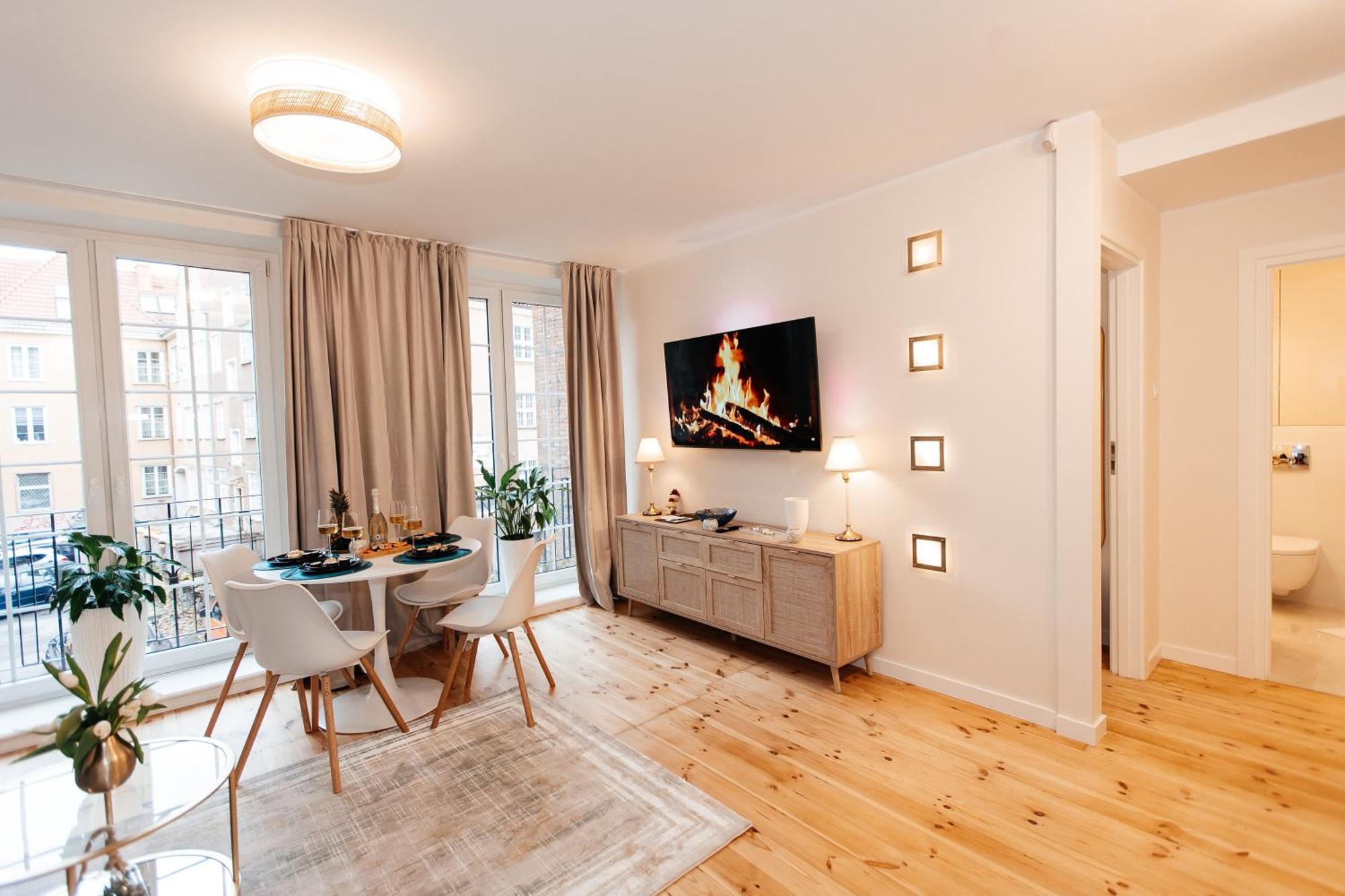 Maya's Flats & 27 - Beautiful On Piwna Street In The Old Town Apartment
