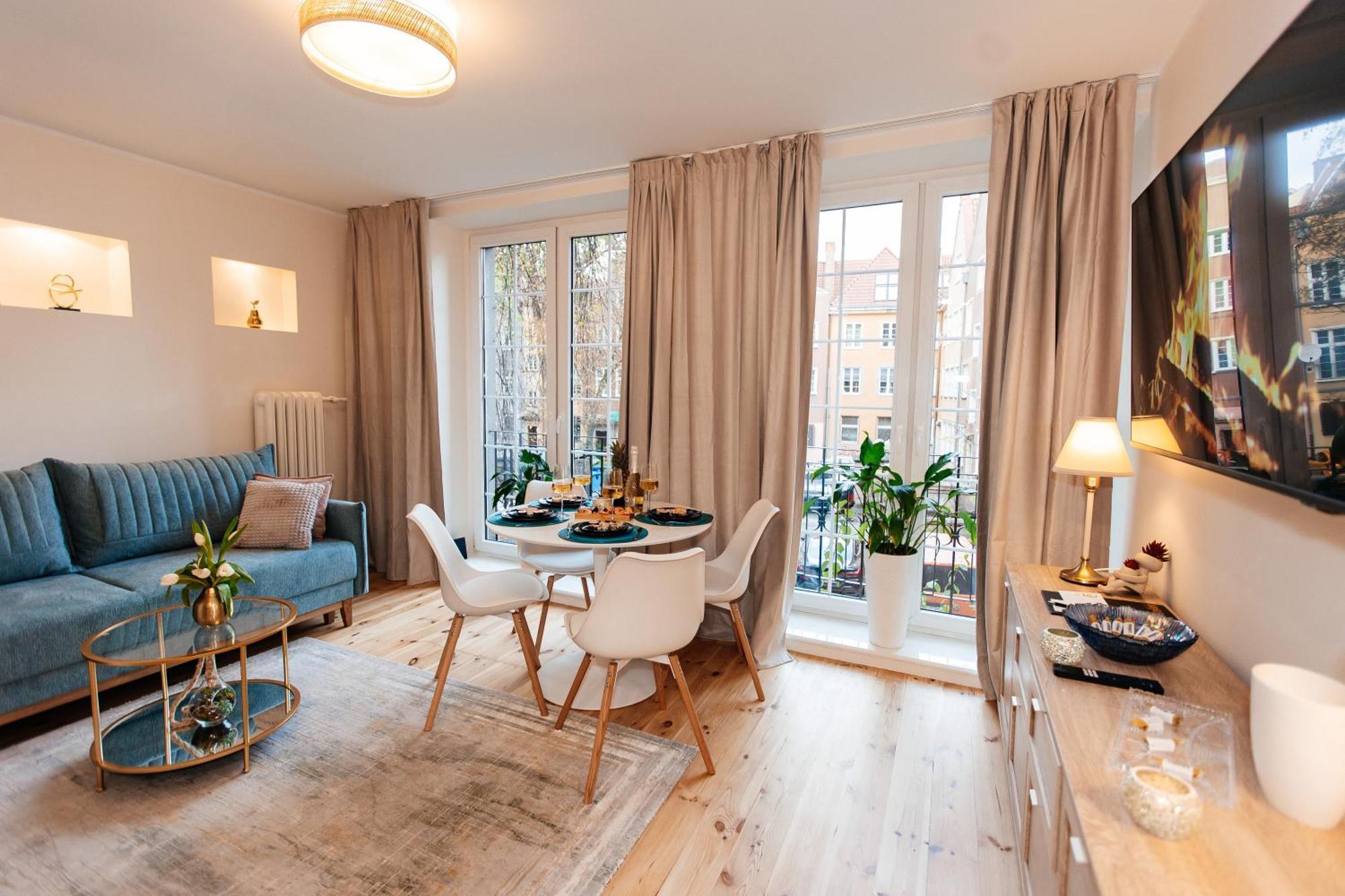 Maya's Flats & 27 - Beautiful On Piwna Street In The Old Town Gdansk