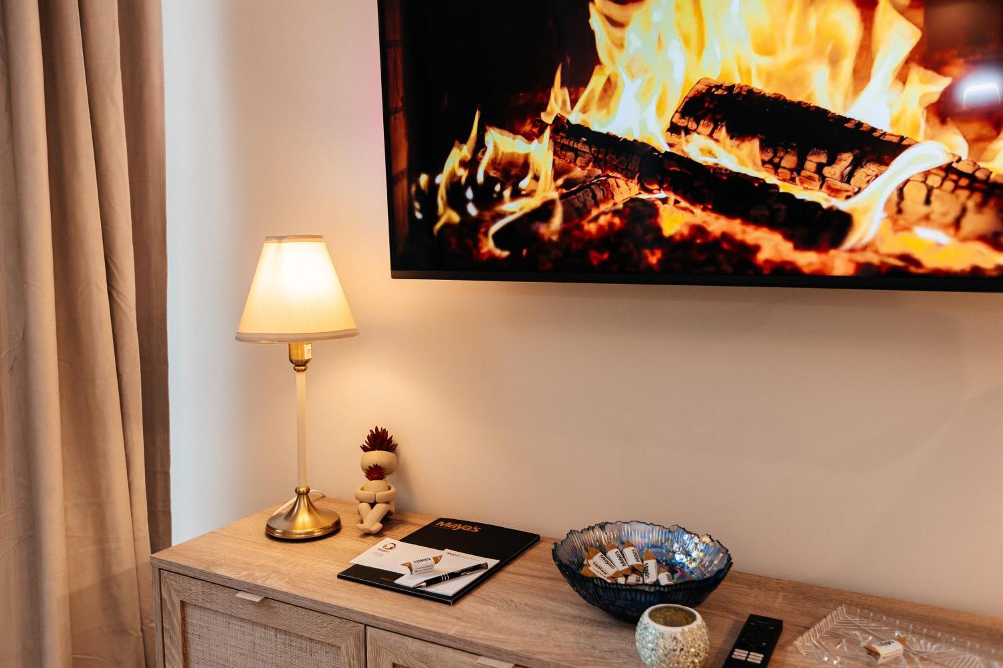 Maya's Flats & 27 - Beautiful On Piwna Street In The Old Town Apartment *