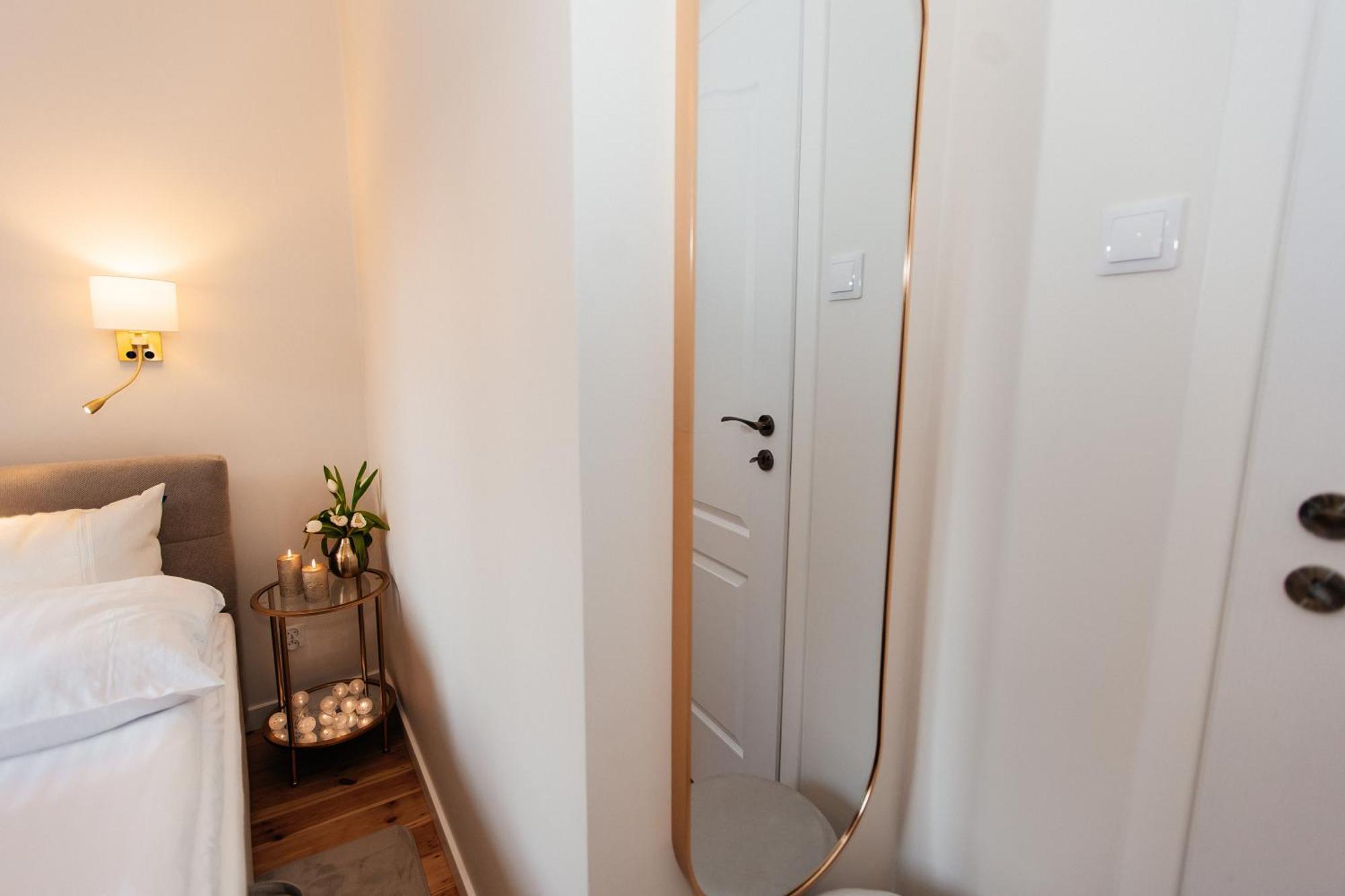 Maya's Flats & 27 - Beautiful On Piwna Street In The Old Town Gdansk