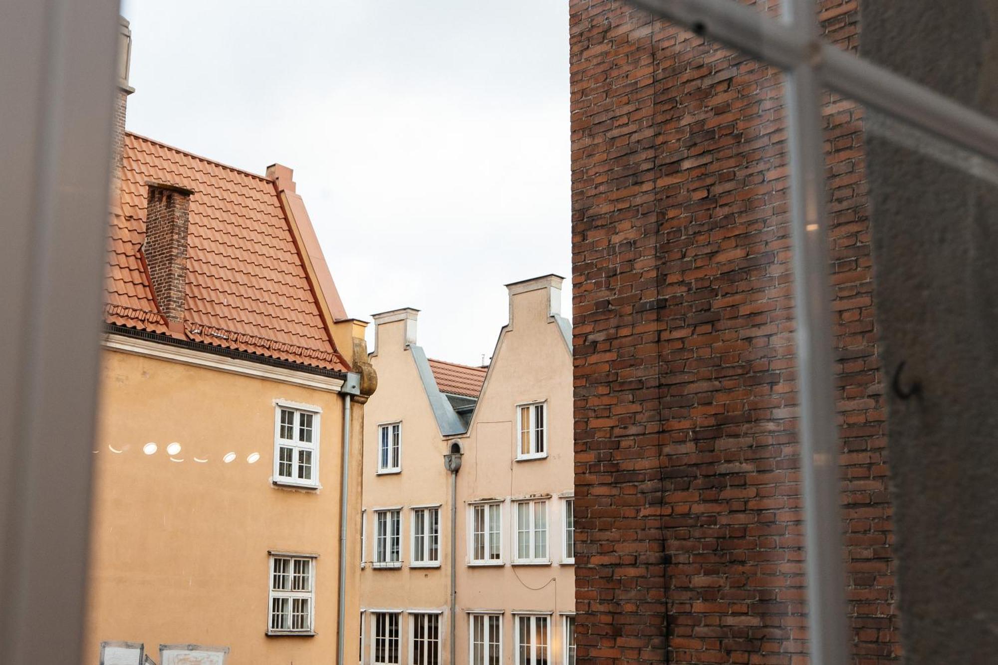 Maya's Flats & 27 - Beautiful On Piwna Street In The Old Town Apartment *