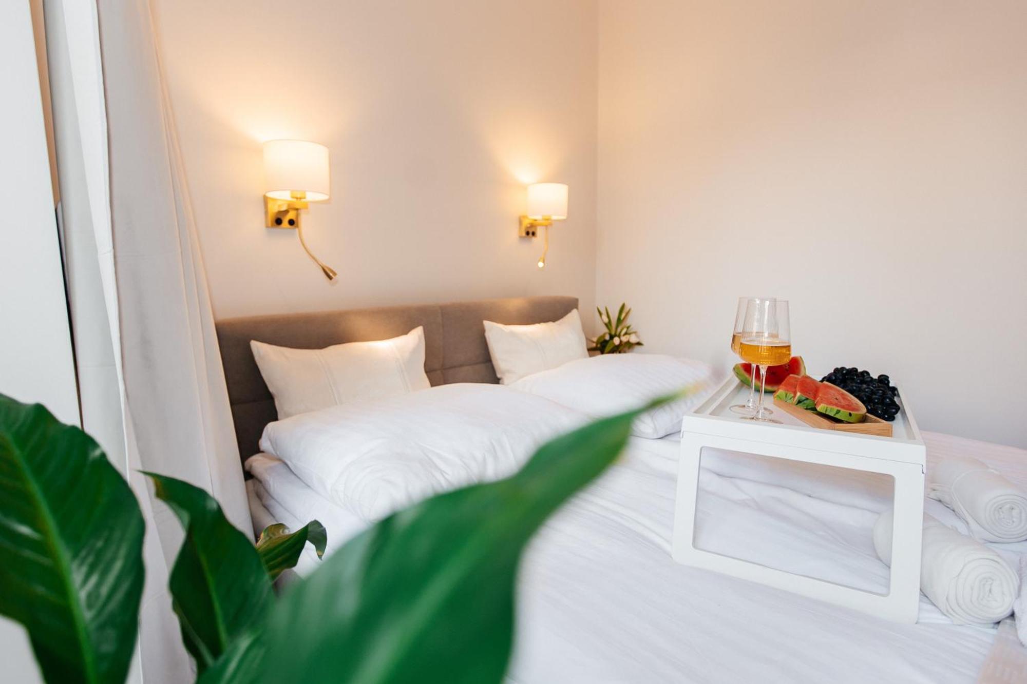 Maya's Flats & 27 - Beautiful On Piwna Street In The Old Town * Gdansk